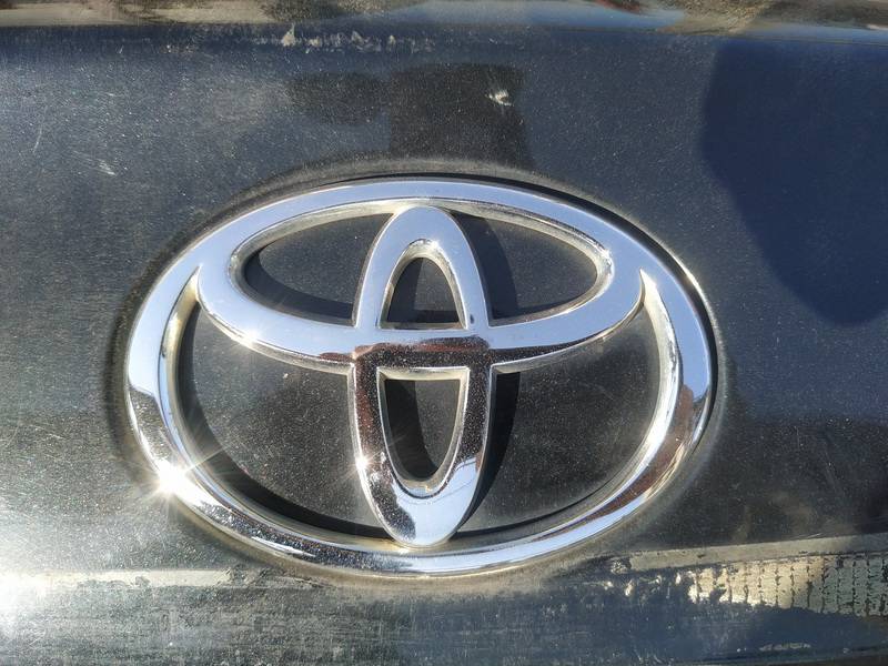 Galinis zenkliukas (Emblema) used used Toyota AVENSIS 2005 2.2