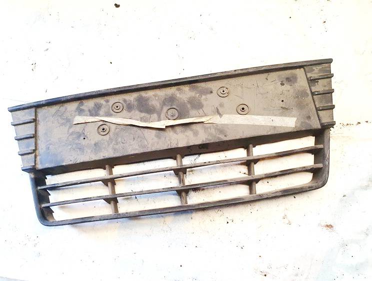Bumper Grille Front Center bm5117k945a used Ford FOCUS 1999 1.4