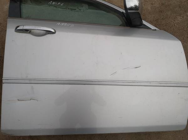 Molding door - front right side used used Chrysler 300C 2006 3.0