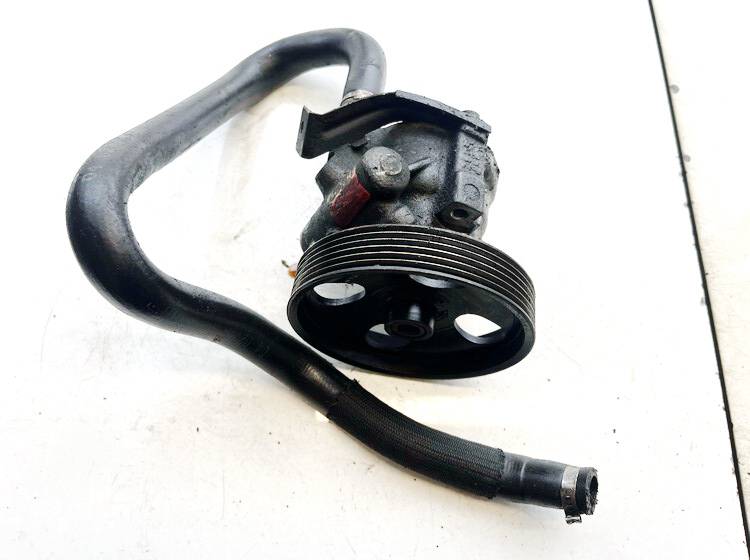 Pump assembly - Power steering pump 8200071050 Used Volvo V40 1998 1.8