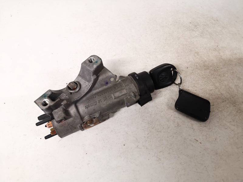Ignition Barrels (Ignition Switch) 4b0905851n used Volkswagen POLO 1997 1.7