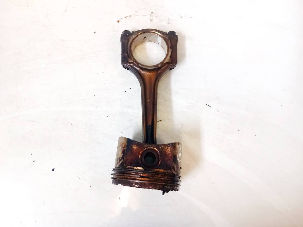 Piston and Conrod (Connecting rod) used used Fiat PUNTO 2003 1.2