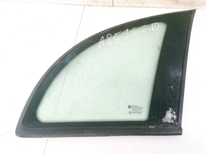 Rear Right passenger side corner quarter window glass USED USED Opel MERIVA 2004 1.7
