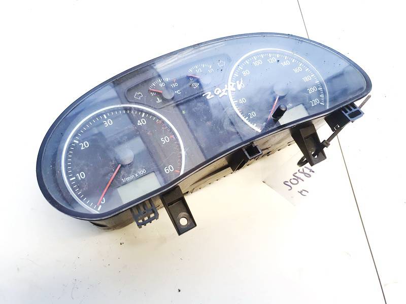 Spidometras - prietaisu skydelis 6q0920804k 110.080.320/038 Volkswagen POLO 1997 1.9