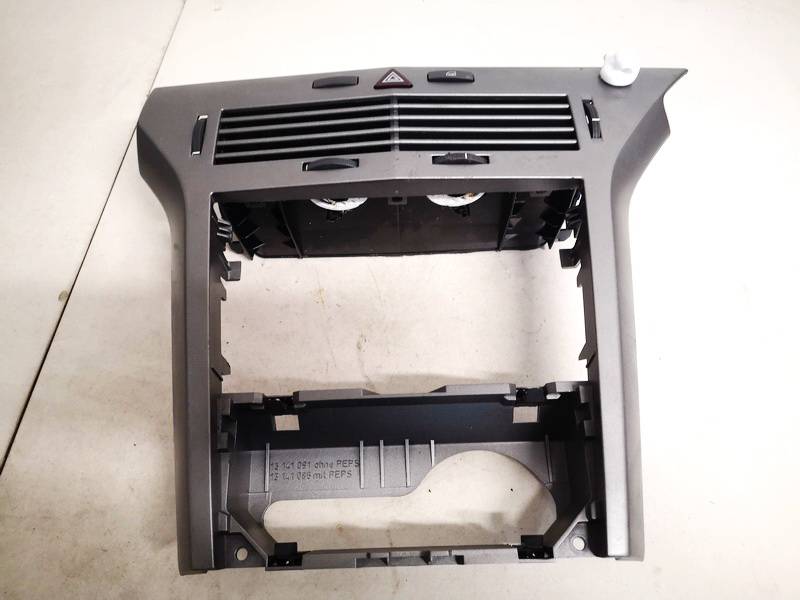 Dash Vent (Air Vent Grille) 13141091 13141085 Opel ASTRA 2003 1.7