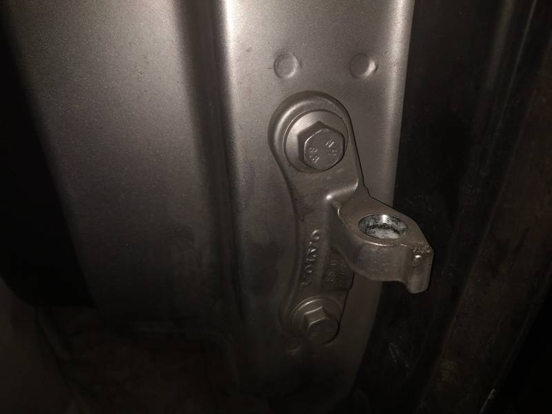 Front Door Hinge used used Volvo V50 2005 2.4