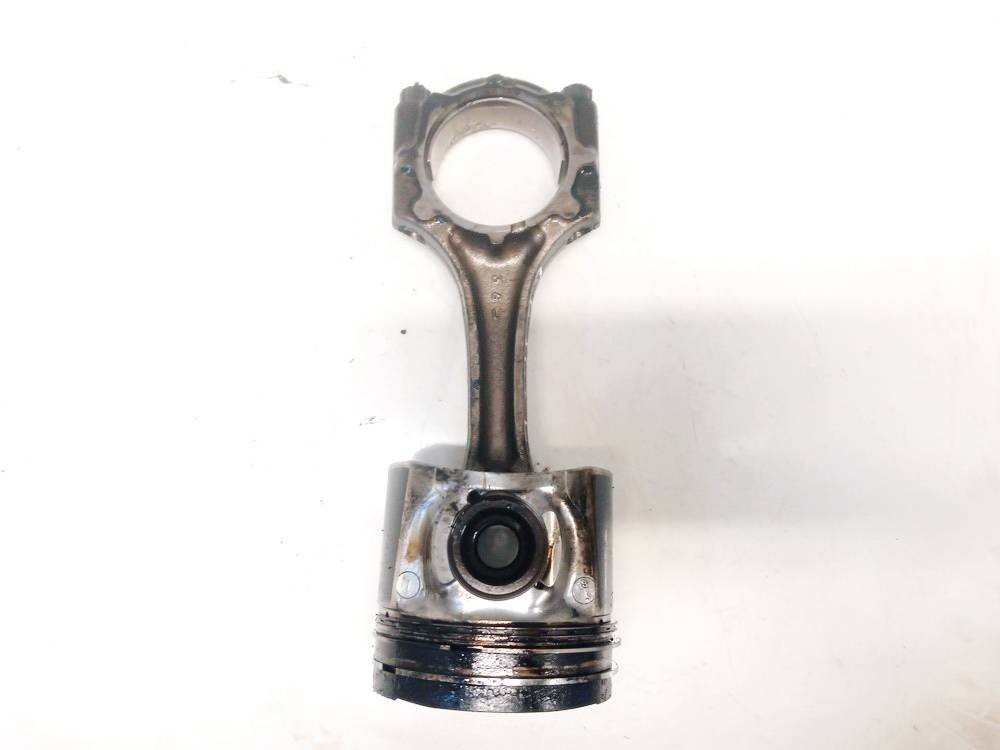 Piston and Conrod (Connecting rod) used used Toyota AVENSIS VERSO 2001 2.0