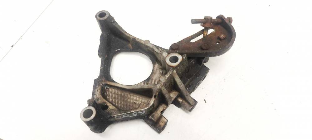 Engine Mount Bracket and Gearbox Mount Bracket USED USED Nissan X-TRAIL 2003 2.2