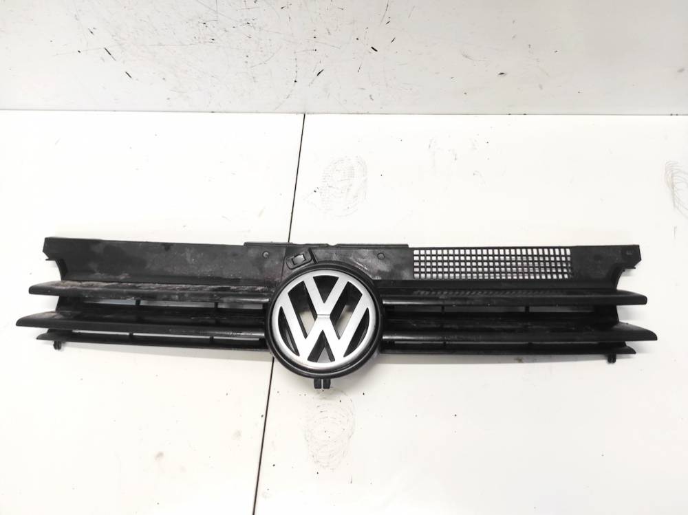 Передняя решетка (Капот) 1j0853651h used Volkswagen GOLF 1995 1.9