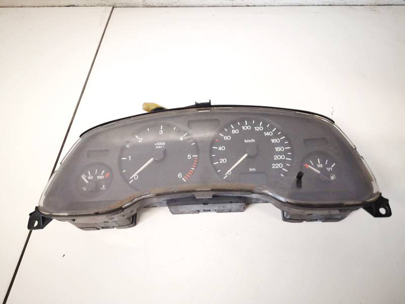 Speedometers - Cockpit - Speedo Clocks Instrument 09228743 used Opel ASTRA 2001 1.7