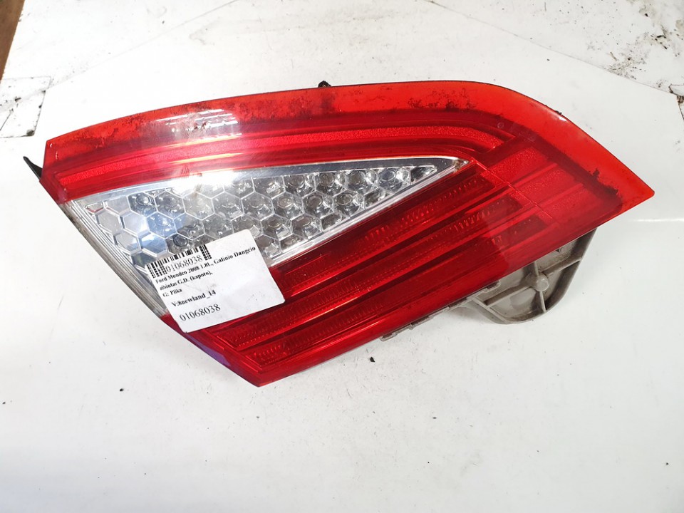 Tail light inner, right side Pilka used Ford MONDEO 2001 2.0