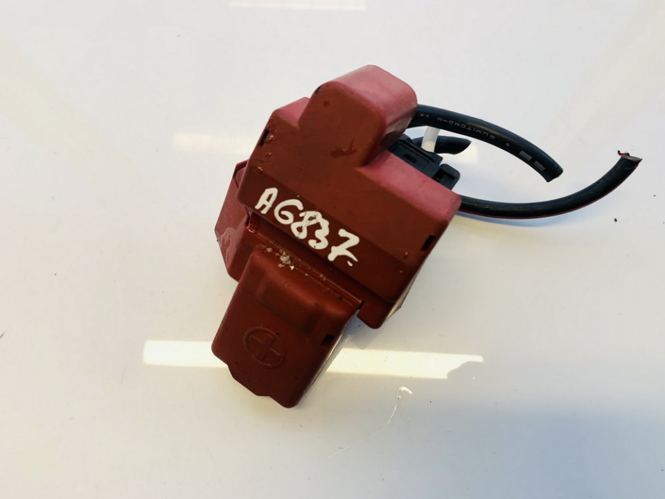 battery terminal Toyota Yaris 2017    1.3 used